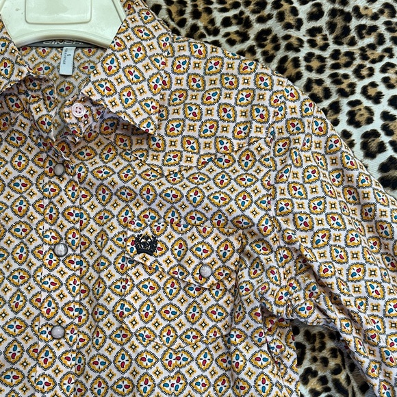 Cinch Women's Geometric Button Down Shirt - soft pink salmon with red and blue - Picture 3 of 6